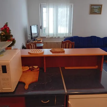 Tina Apartman *